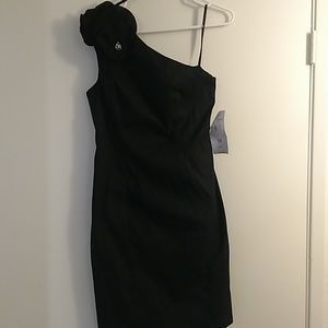 Black one shoulder strap dress